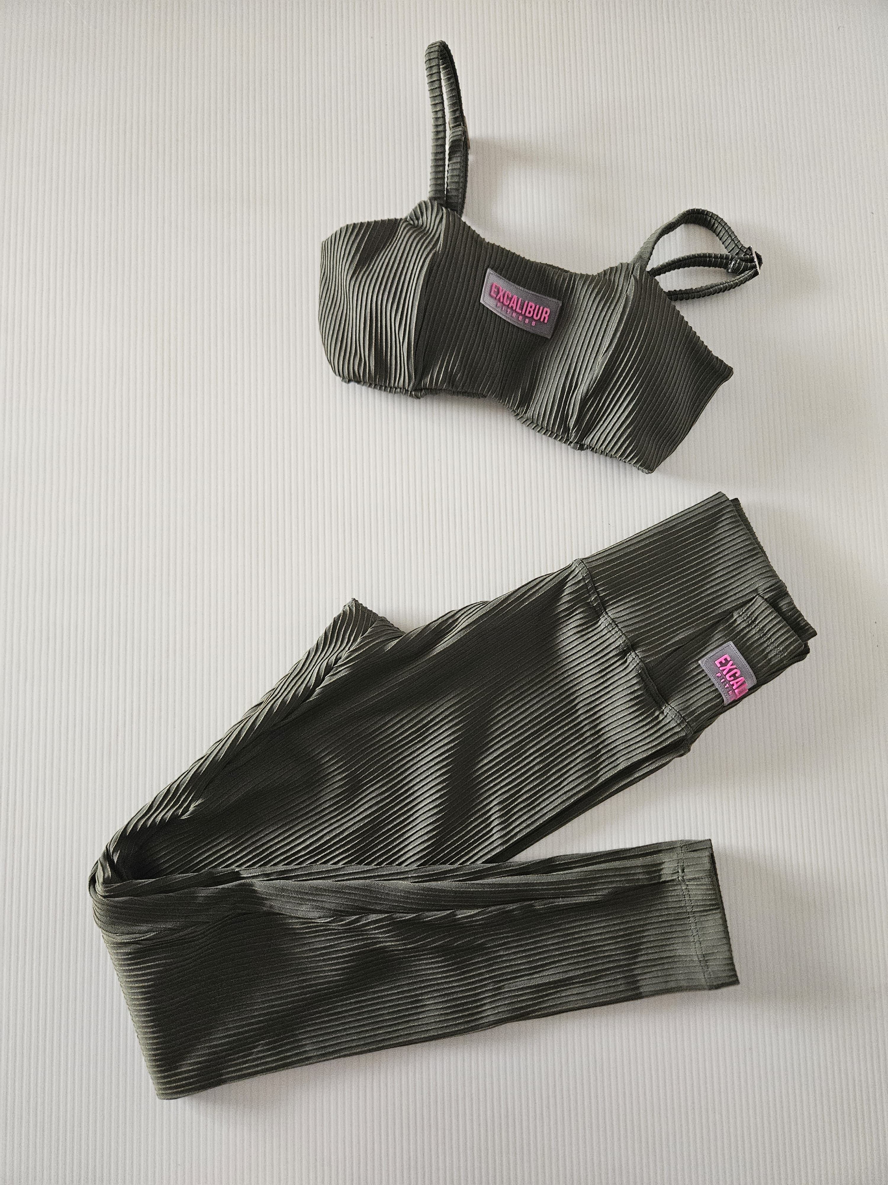 Conjunto Olivia canelado 3D